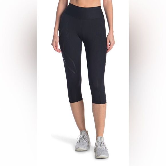 2XU lightweight speed mid rise compression activewear 3/4 thighs leggings, NWT - Picture 2 of 16